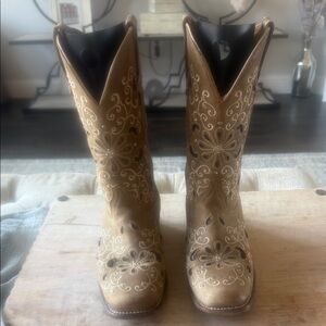 Embroidered Western Women’s 4 Cowboy Boots